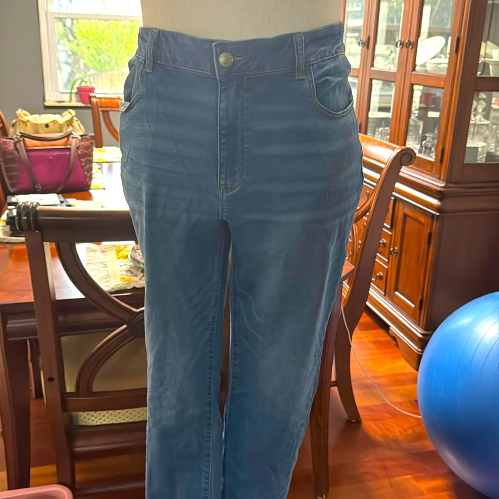 Maurice’s jogger Jean